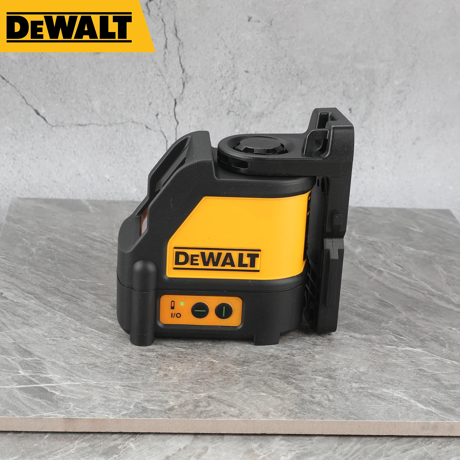 Spirit Level - DEWALT DW088CG 2ライン・グリーンレーザー水平器 ±3mm/10m IP54 水平・垂直調整機能付き、本体のみ